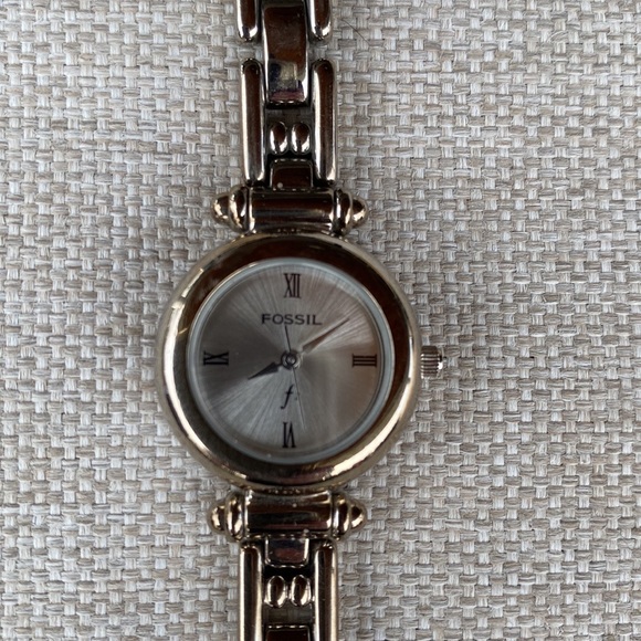 Fossil ladies watch. - Picture 2 of 5
